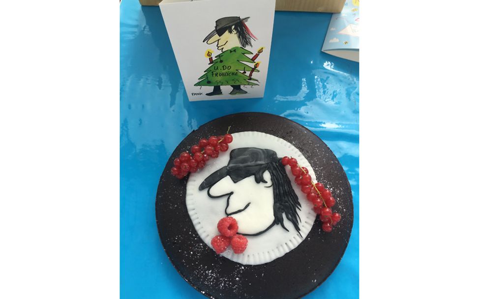 Grußkarten-Backwettbewerb: Der Gewinnerkuchen ist ein Udo Lindenberg-Motiv.