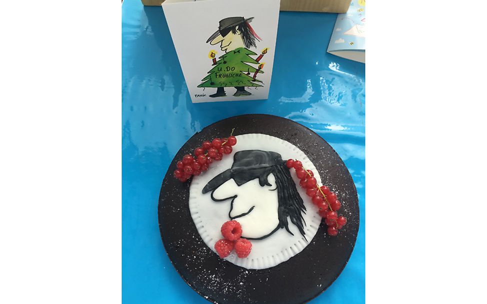 Grußkarten-Backwettbewerb: Der Gewinnerkuchen ist ein Udo Lindenberg-Motiv.