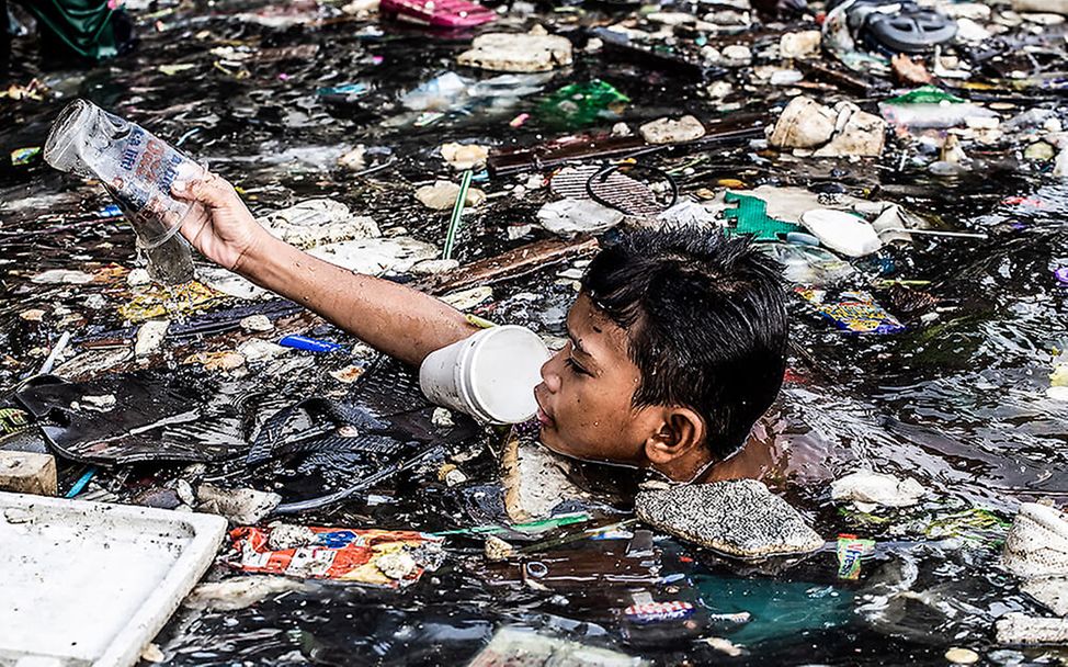 Philippines: Garbage, the Children and Death