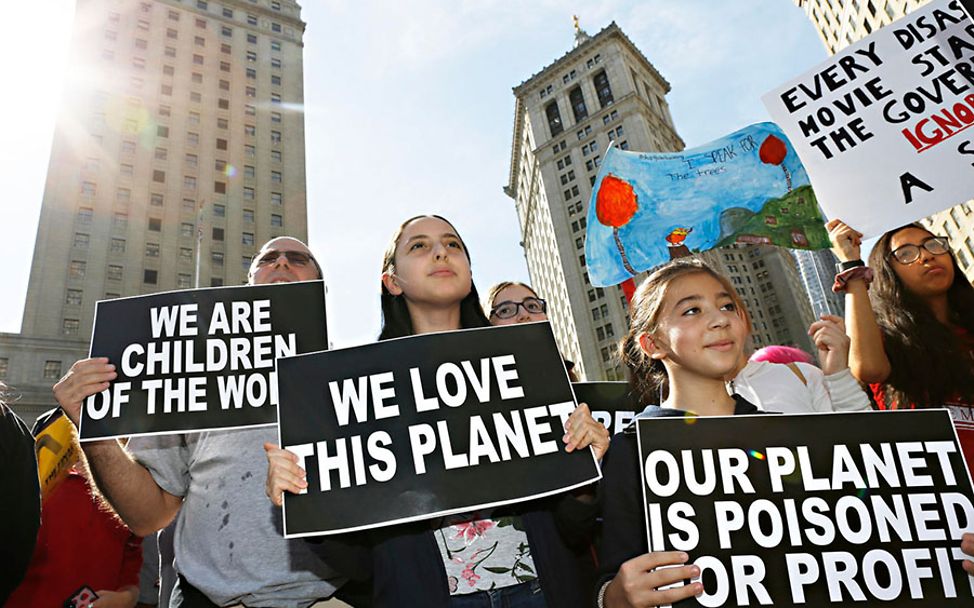 USA: Junge Klimaaktivisten nehmen an einem globalen Klimastreik teil.