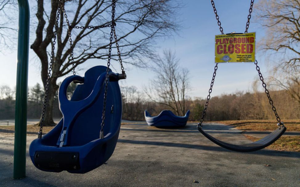 Ein geschlossener Spielplatz | © UNICEF/UNI312343/McIlwaine 