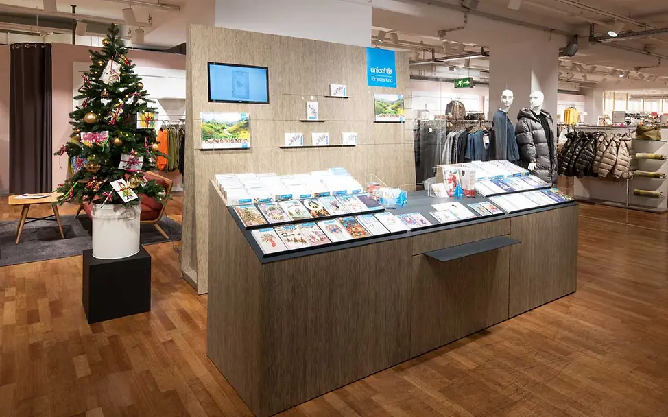 2020-unicef-grusskartenstand-ludwigbeck-3