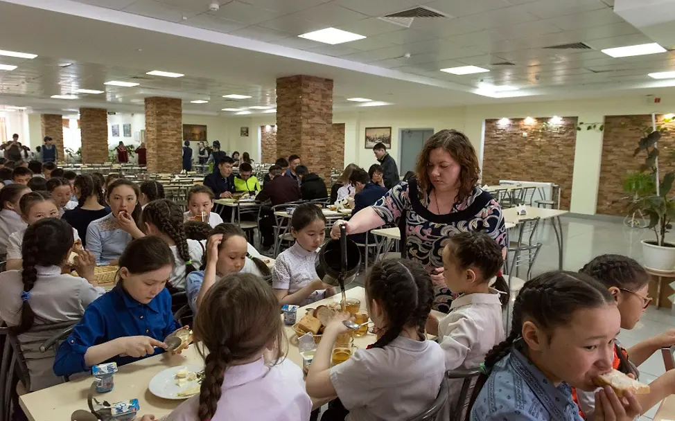 Russia: From the school of life to the state school | © Elena Chernyshova, Russia/France (Panos Pictures) Russia: From the school of life to the state school