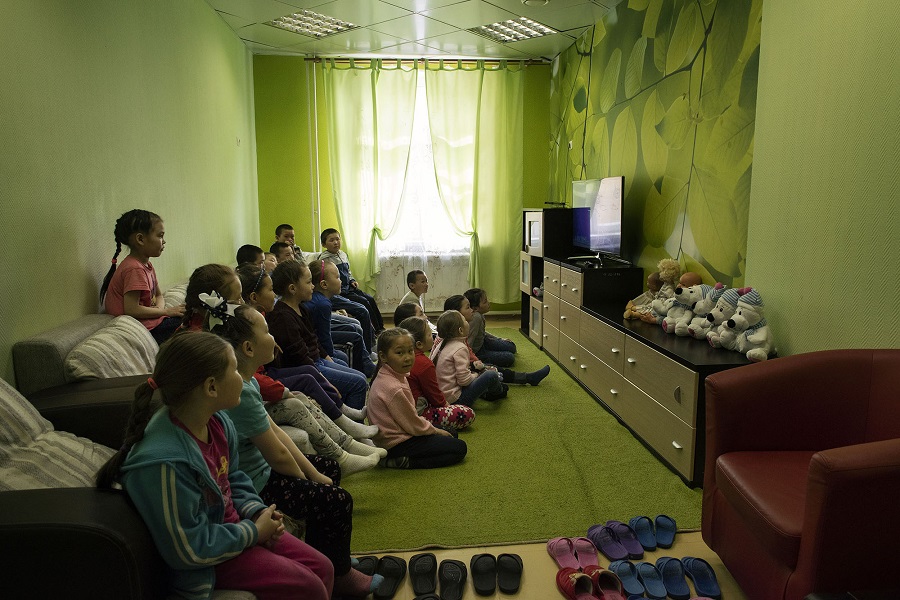 Russia: From the school of life to the state school | © Elena Chernyshova, Russia/France (Panos Pictures) Russia: From the school of life to the state school