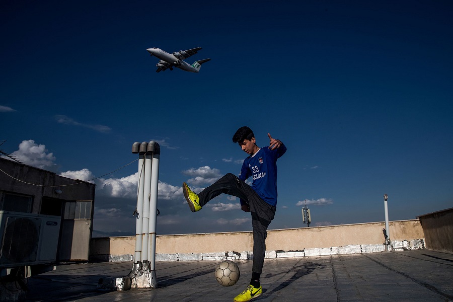 Iran: Corona – a piece of freedom on the rooftop | © Erfan Kouchari, Iran (Tasnim News Agency)