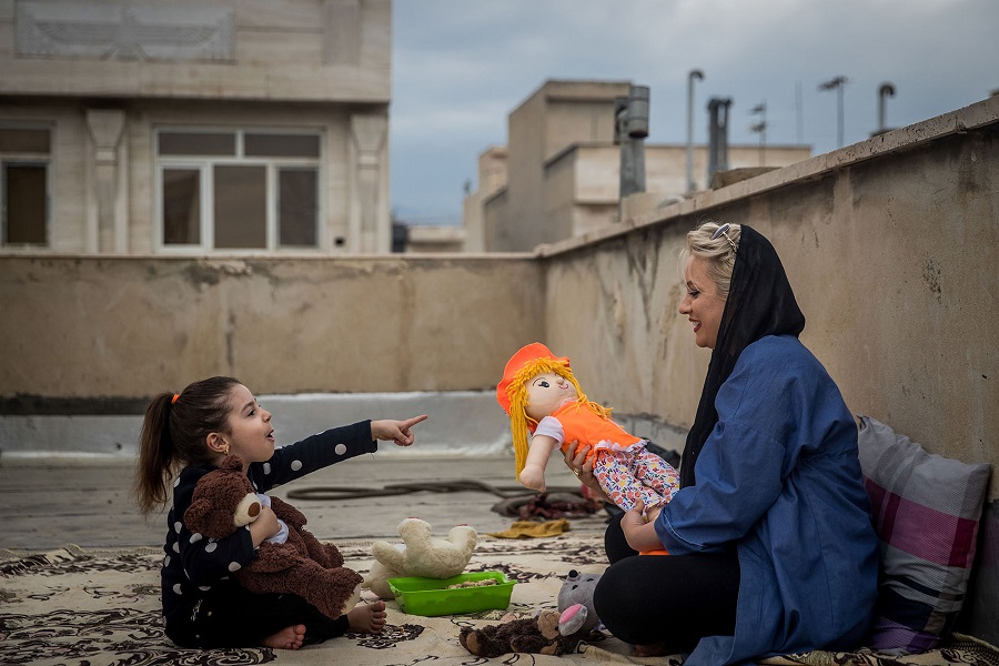 Iran: Corona – a piece of freedom on the rooftop | © Erfan Kouchari, Iran (Tasnim News Agency) Iran: Corona – a piece of freedom on the rooftop