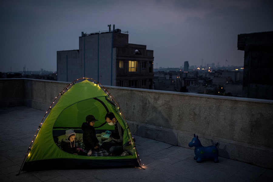 Iran: Corona – a piece of freedom on the rooftop | © Erfan Kouchari, Iran (Tasnim News Agency)