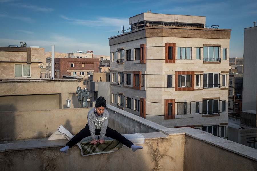 Iran: Corona – a piece of freedom on the rooftop | © Erfan Kouchari, Iran (Tasnim News Agency)