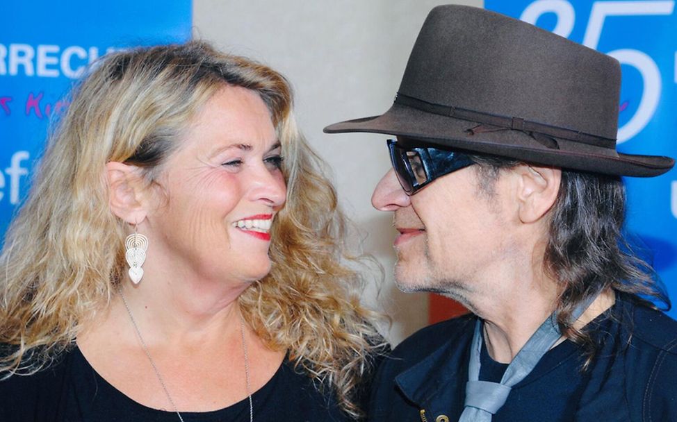 Udo Lindenberg gemeinsam mit Unicef-Kollegin Claudia Berger.