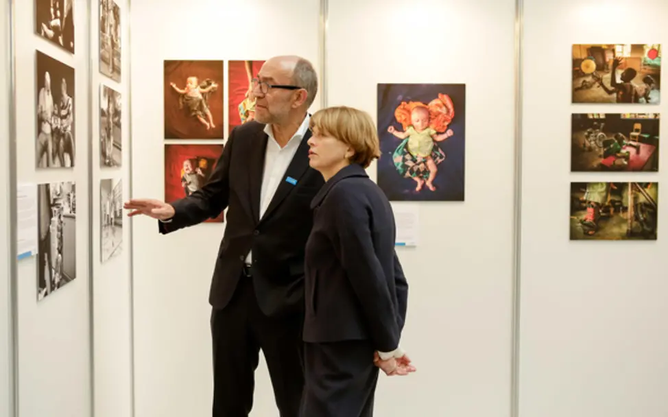 V.l.n.r. Peter-Matthias Gaede, Eva Luise Köhler und Marcus Bleasdale. | © UNICEF/Müller Berlin: V.l.n.r. Peter-Matthias Gaede, Eva Luise Köhler und Marcus Bleasdale.