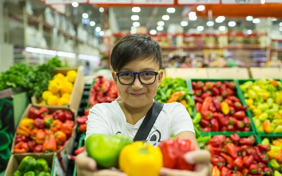 Der zehnjährige Yerzhan möchte sich gesünder ernähren. | © UNICEF/Karimova Kasachstan: Der zehnjährige Yerzhan möchte sich gesünder ernähren.