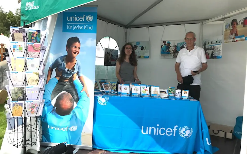 Stand-mit-Grußkarten Stand-mit-Grußkarten