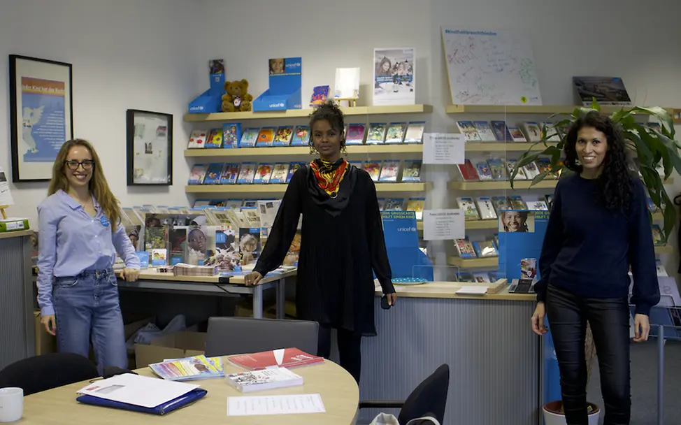 Ilwad Elman and members of the press team of UNICEF Berlin © UNICEF Berlin Ilwad Elman and members of the press team of UNICEF Berlin © UNICEF Berlin