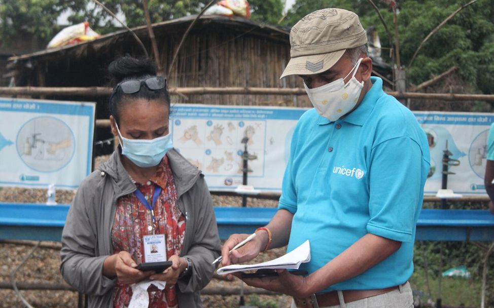 Corona in Nepal: UNICEF-Helfer koordinieren den Einsatz an der Grenze