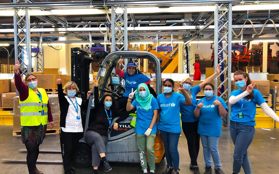 Hilfsgüter von UNICEF: Frauenpower in der Führungsriege im Warenlager in Kopenhagen.