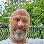 Andreas Weinrich unterstützt die Arbeit von UNICEF. Andreas Weinrich setzt sich mit seiner Spende für UNICEF-Projekte ein.
