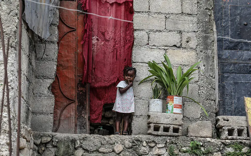 Rund ein Drittel der Kinder in Haiti sind auf humanitäre Hilfe angewiesen. | © UNICEF/UN0469221/Moreno Gonzalez Haiti: Ein kleines Mädchen in Port-au-Prince.