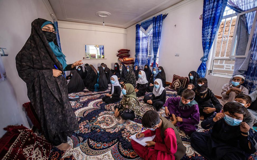 Afghanistan: Ein Kinderschutz-Komitee ist zu einem Treffen zusammengekommen