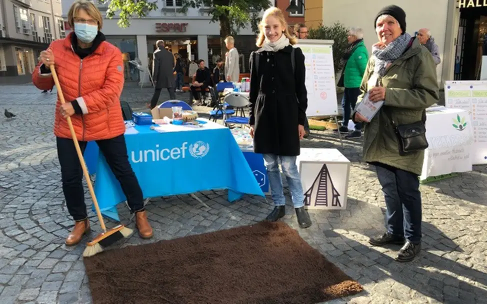 Auf dem Foto: Angelika Vogler-Rieger, Gudrun Zink, Mareike Fritz Auf dem Foto: Angelika Vogler-Rieger, Gudrun Zink, Mareike Fritz