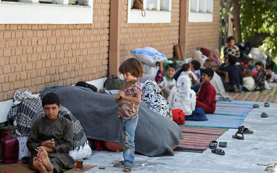 Krise in Afghanistan: Kinder auf der Flucht leben auf der Straße | © UNICEF/Kohsar/AFP Krise in Afghanistan: Kinder auf der Flucht leben auf der Straße