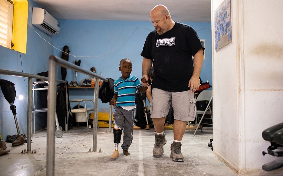 Philippinen, Äthiopien, Haiti: Das Haus, das Kindern Beine schenkt