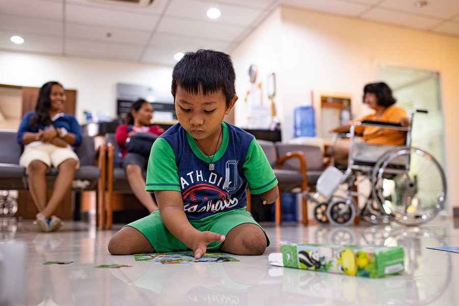 Philippines, Ethiopia, Haiti: Bringing mobility to children with limb loss | © Matilde Simas, USA, for Limb Kind Foundation Philippines, Ethiopia, Haiti: Bringing mobility to children with limb loss