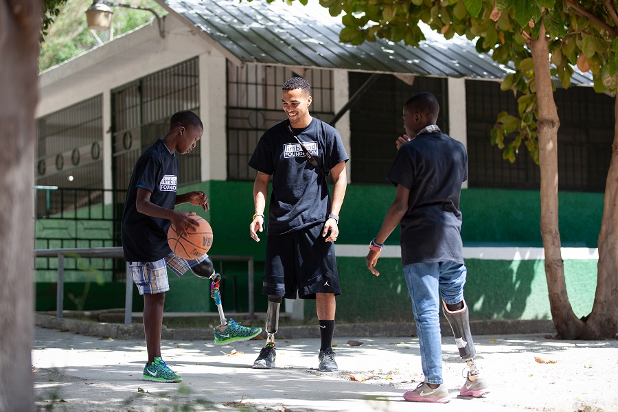 Philippines, Ethiopia, Haiti: Bringing mobility to children with limb loss | © Matilde Simas, USA, for Limb Kind Foundation Philippines, Ethiopia, Haiti: Bringing mobility to children with limb loss