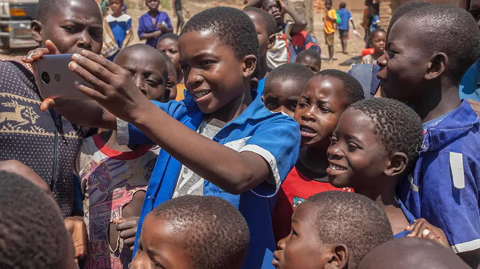 Living Schools in Malawi: Die Schüler*innen berichten selbst vom Projektfortschritt | © UNICEF/Gumulira Living Schools in Malawi: Die Schüler*innen berichten selbst vom Projektfortschritt