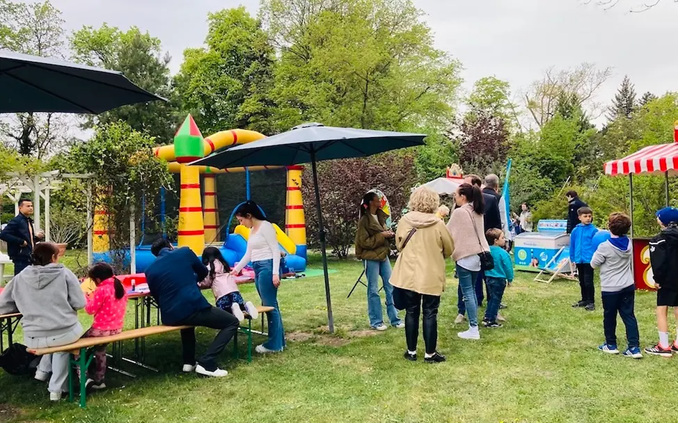 Besucher*innen beim ICB-Fest © UNICEF Berlin