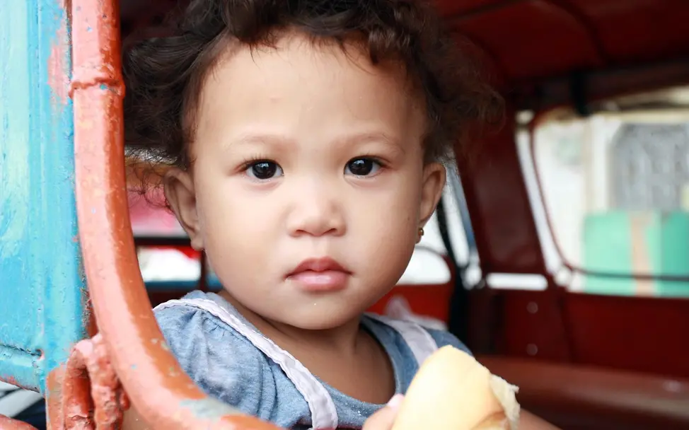 Eine Impfung gegen Masern und Kinderlähmung gibt es auch für dieses Mädchen. © UNICEF/Maitem Eine Impfung gegen Masern und Kinderlähmung gibt es auch für dieses Mädchen. © UNICEF/Maitem