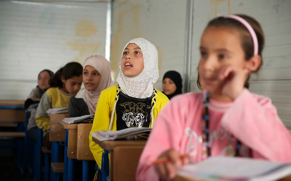 Notschule in Za'atari | ©UNICEF/NYHQ2013-0561/Noorani Syrien: Notschule in Za'atari