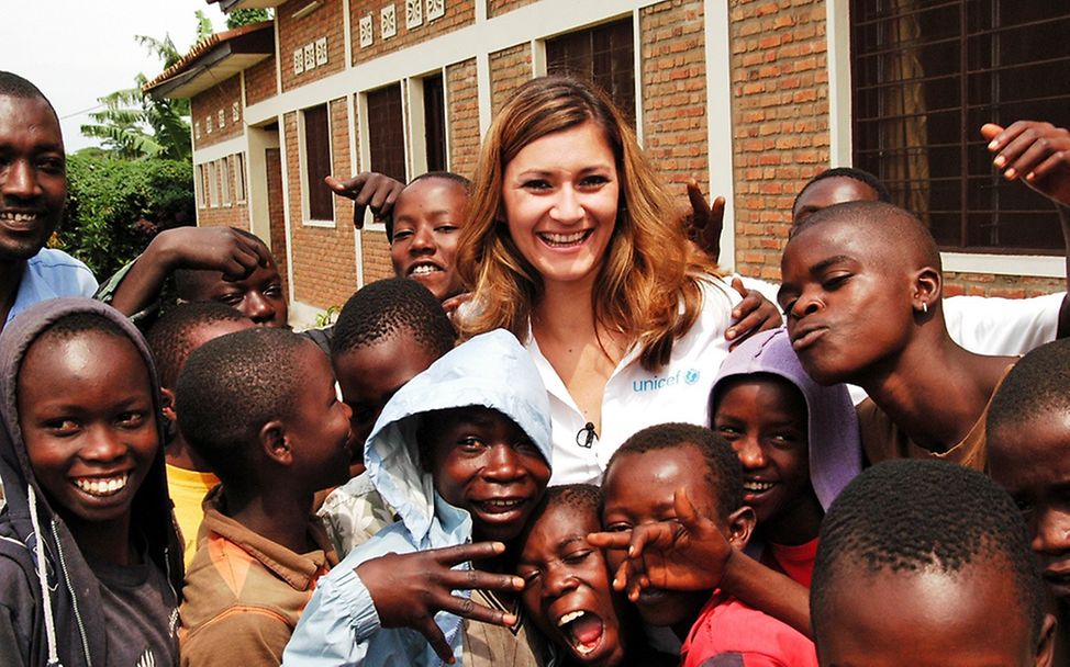 UNICEF-Patin Sandra Thier in Burundi. | © UNICEF/Claudia Berger