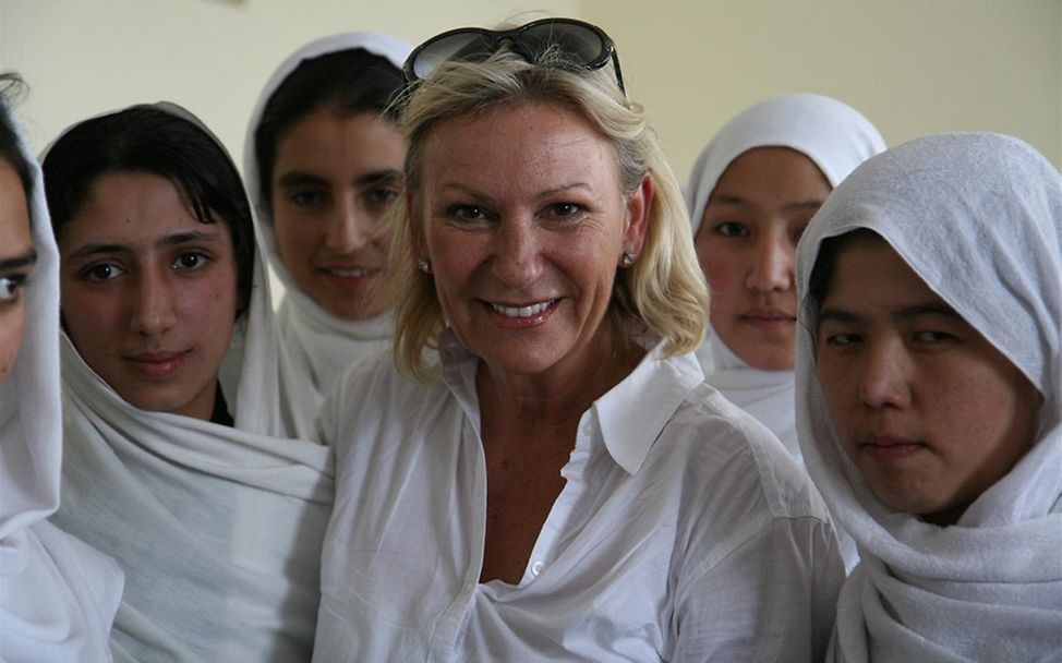 70 Jahre UNICEF Deutschland: UNICEF-Botschafterin Sabine Christiansen in Kabul