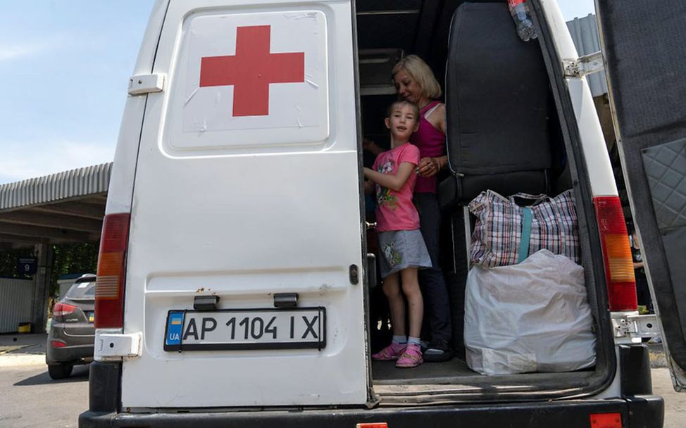 Zerstörter Kachowka-Staudamm: Kinder wie Masha müssen vor dem Hochwasser in Sicherheit gebracht werden. 