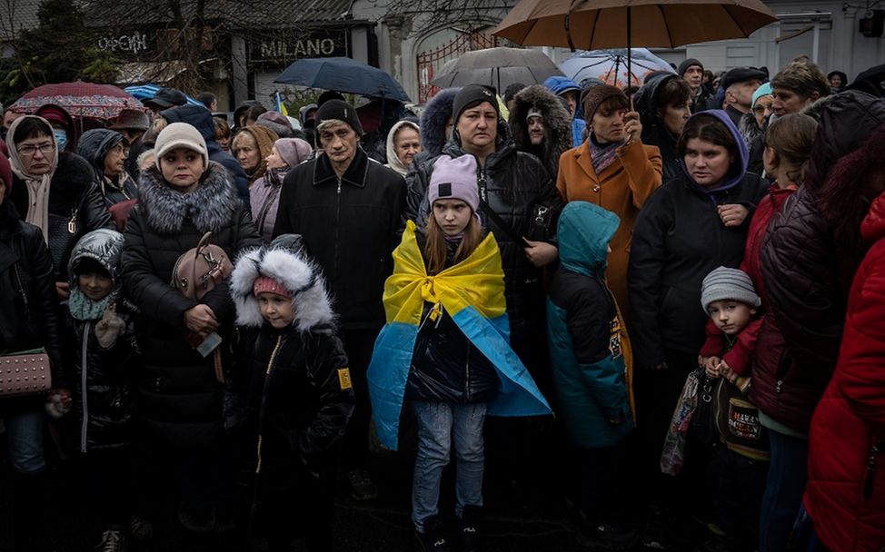 Ukraine: Unter den dunklen Wolken des Krieges 