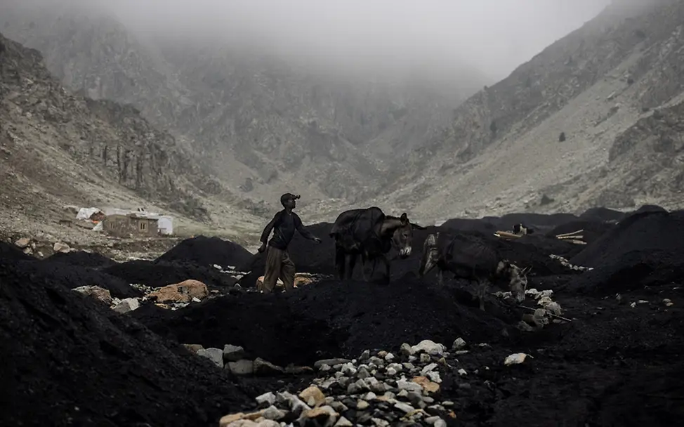 Afghanistan: In den Löchern von Chinarak | © Oliver Weiken, Deutschland (Deutsche Presse-Agentur) Afghanistan: In den Löchern von Chinarak