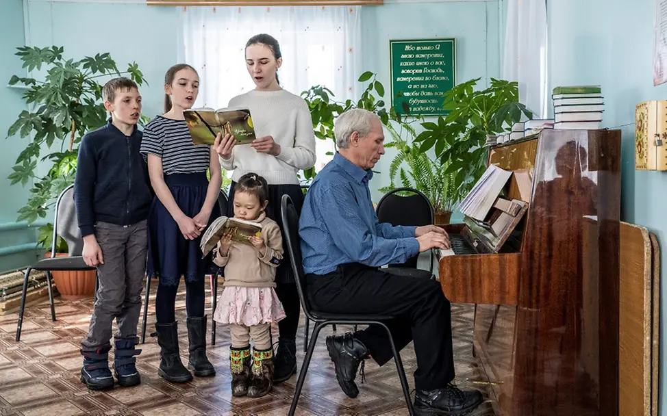 Russland: Die Kinder aus dem großen kalten Wald | © Natalya Saprunova, Russland/Frankreich, Agentur Zeppelin Russland: Die Kinder aus dem großen kalten Wald