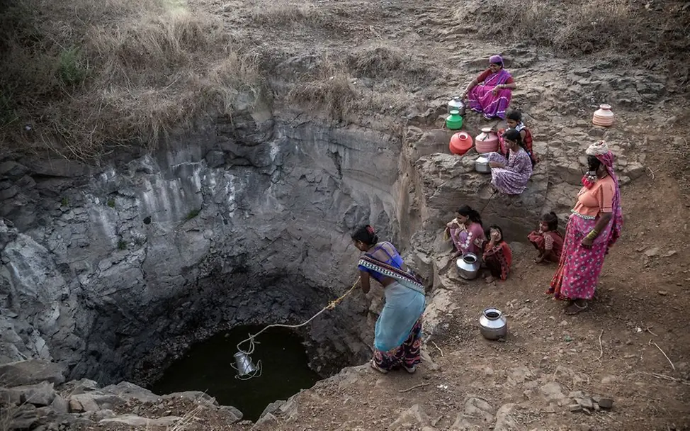 India: The fate of the little water carriers | © Supratim Bhattacharjee, Indien, Agentur De Beeldunie India: The fate of the little water carriers