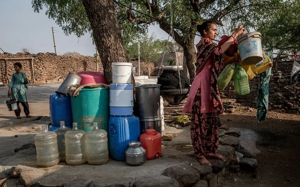 India: The fate of the little water carriers | © Supratim Bhattacharjee, Indien, Agentur De Beeldunie India: The fate of the little water carriers