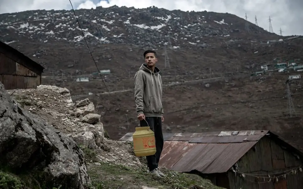 India: The fate of the little water carriers | © Supratim Bhattacharjee, Indien, Agentur De Beeldunie India: The fate of the little water carriers