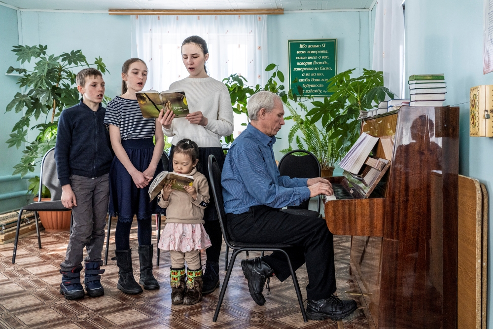 Russia: The children from the great cold forest | © Natalya Saprunova, Russia/France (Agency Zeppelin) Russia: The children from the great cold forest