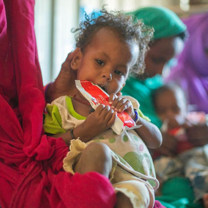 Sudan Krieg: Kinder leiden unter Hunger & Mangelernährung im Sudan 