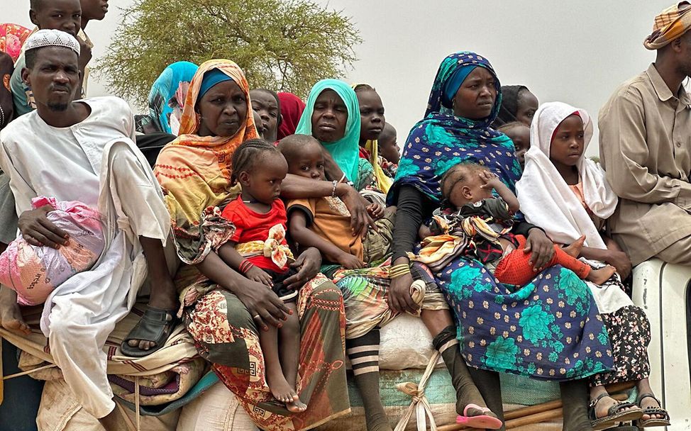 Sudan Krieg: Millionen Zivilisten sind auf der Flucht vor der Gewalt im Sudan 