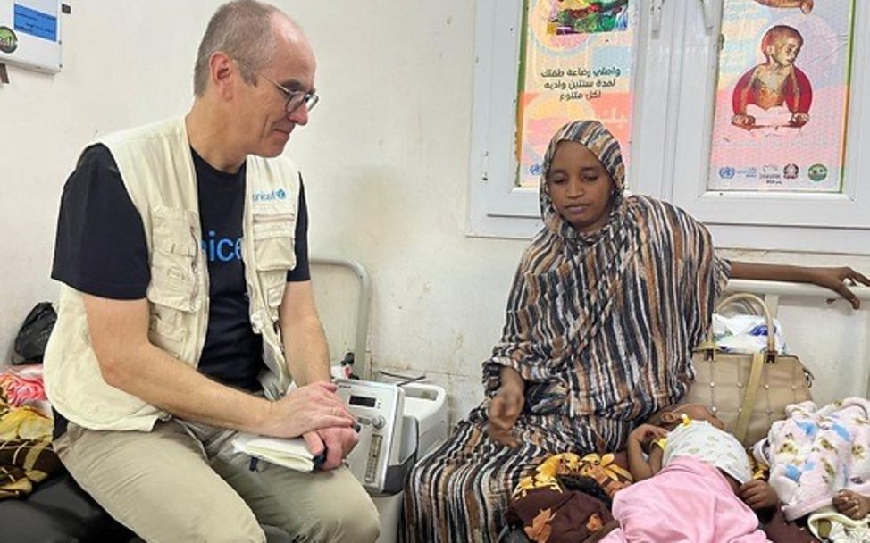 UNICEF-Geschäftsführer Christian Schneider im Sudan