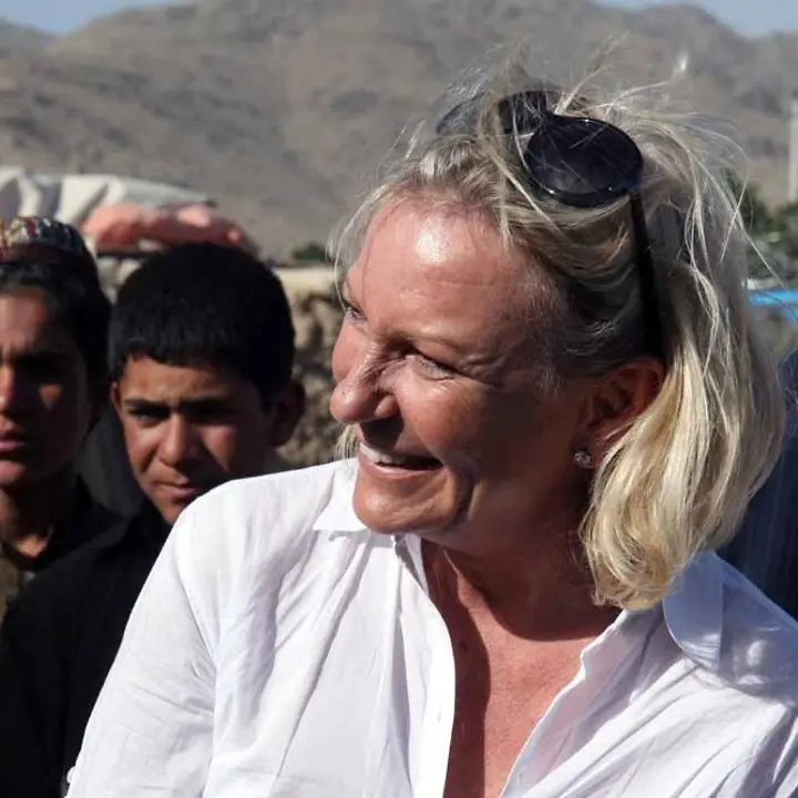 UNICEF-Botschafterin Sabine Christiansen 2011 in Afghanistan | © UNICEF/Froutan UNICEF-Botschafterin Sabine Christiansen 2011 in Afghanistan