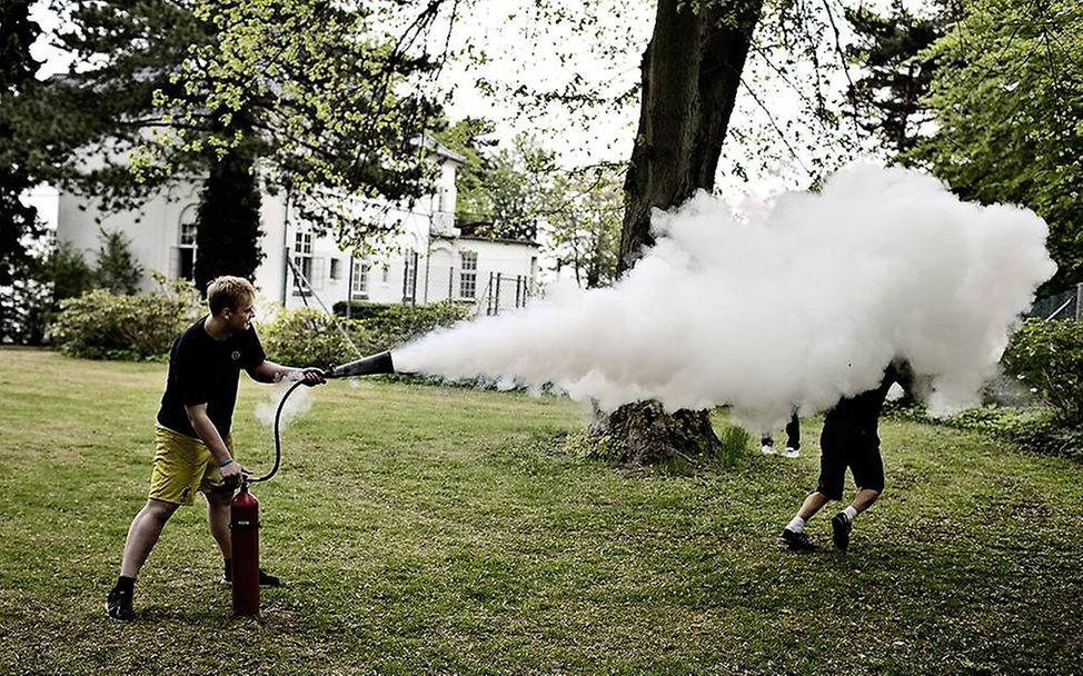 Wenn die Familie geschlossen wird. © Joachim Adrian/Danish School of Photojournalism