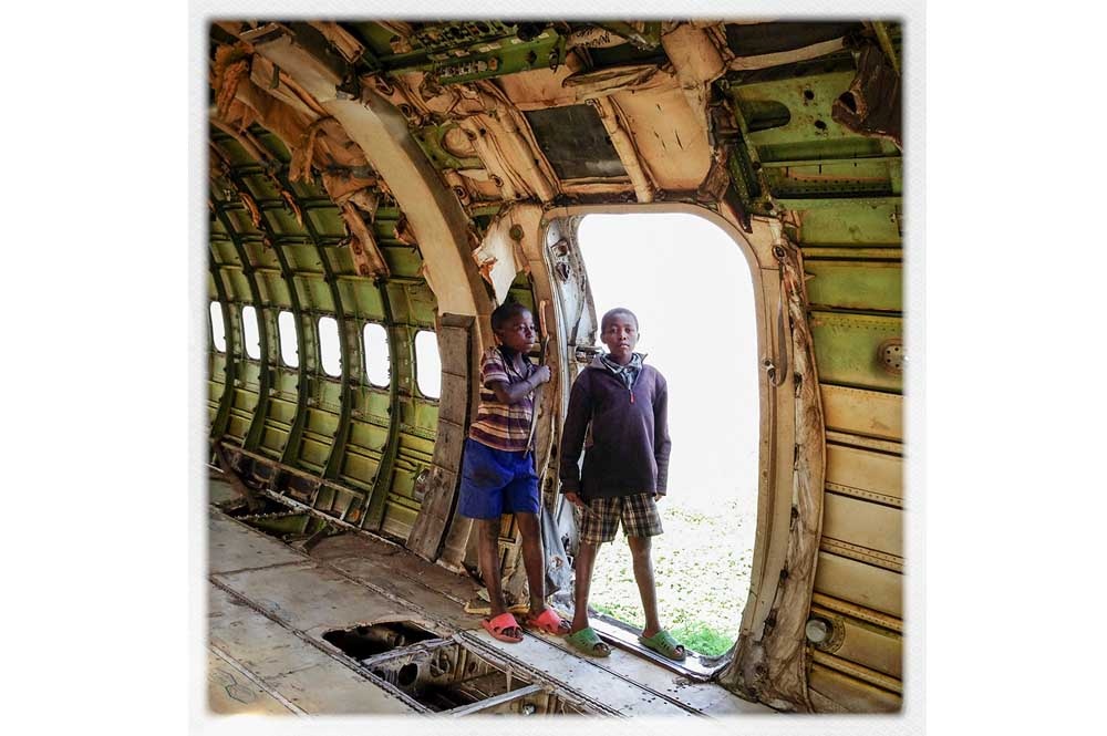 Kongo: Spielplatz Flughafen | © Michael C. Brown/Magnum Nominee