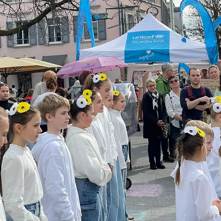 Unicef Infostand mit der Botschaft:“Du gehörst dazu“ Unicef Infostand mit der Botschaft:“Du gehörst dazu“