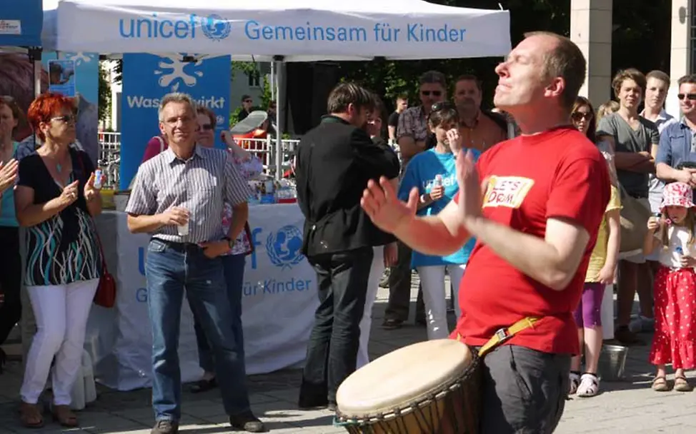 Trommler beim Aktionstag in Augsburg. ©UNICEF Trommler beim Aktionstag in Augsburg. ©UNICEF