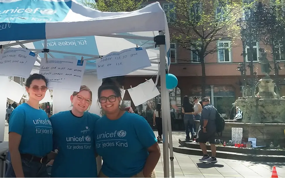 Vom Team der UNICEF-Hochschulgruppe – engagiert am 30. April 2025 – Tag der gewaltfreien Erziehung | © UNICEF Göttingen 30. April Tag der gewaltfreien Erziehung